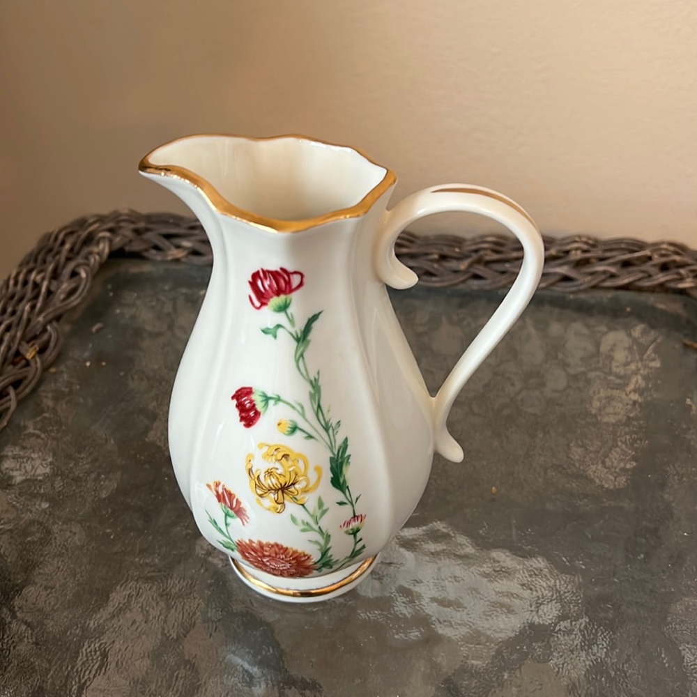 Vintage Royal Heritage Vase.
